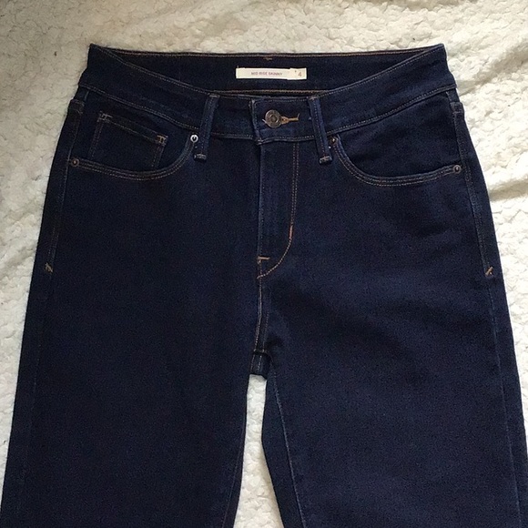 Levi’s Midrise Skinny, like new - Picture 11 of 15